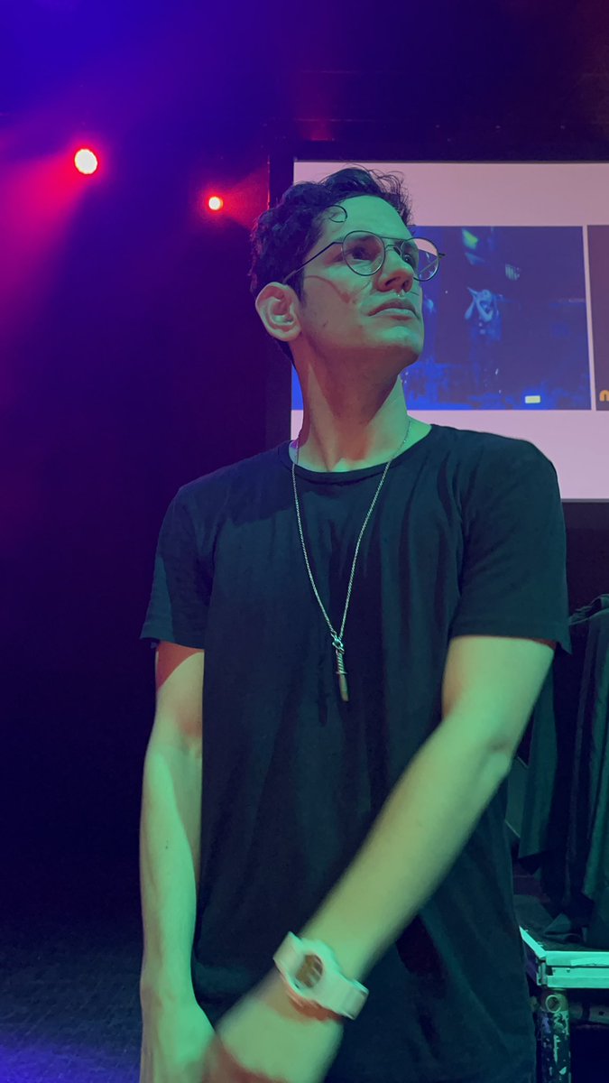 NicklesClaire's tweet photo. @MattBennett thank you for an amazing night #iparty #Detroit https://t.co/xxViK4GvPI