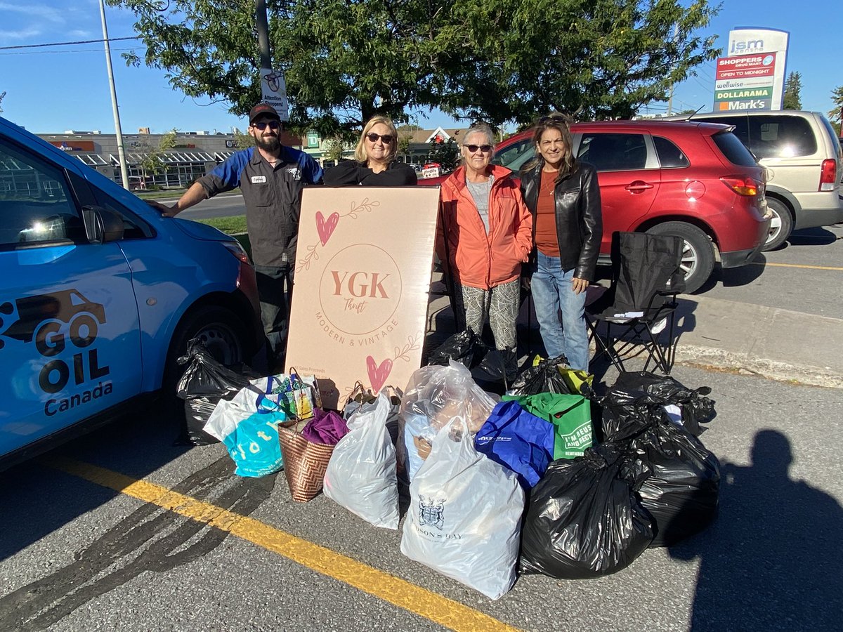 Accepting clothes until 2 PM by the Shoppers Drug Mart at Kingston Centre in support of families with sick kids at Almost Home.

Thank you <a href="/KWRotaryClub/">Kingston Waterfront Rotary Club</a> for running this drive and supporting our charity and our thrift store @YGK_Thrift 
#ygk #kingstonontario