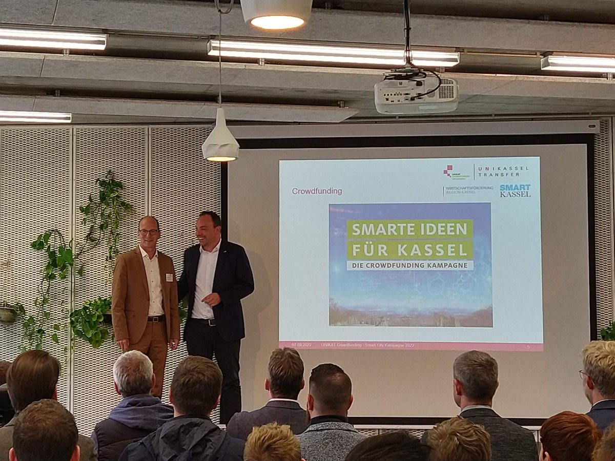 sfn_kassel's tweet photo. Mit dabei aus dem SFN "Wetterdienst Wolkenschloss" und Finn Holzhauer mit "Transpod".

Besonder stolz sind wir auf den Sonderpreis "Arbeit und Bildung" für "Wetterdienst Wolkenschloss" https://t.co/gufZpi1UFW
