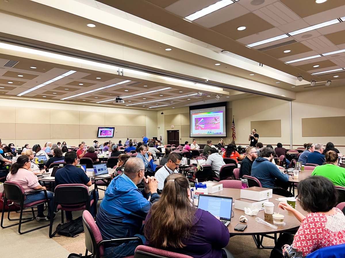 mrsjones72812's tweet photo. We are kicking things off at @ArlingtonISD with a full house of #adobeeducreative educators! #arlingtontech https://t.co/O5sFreSmjP
