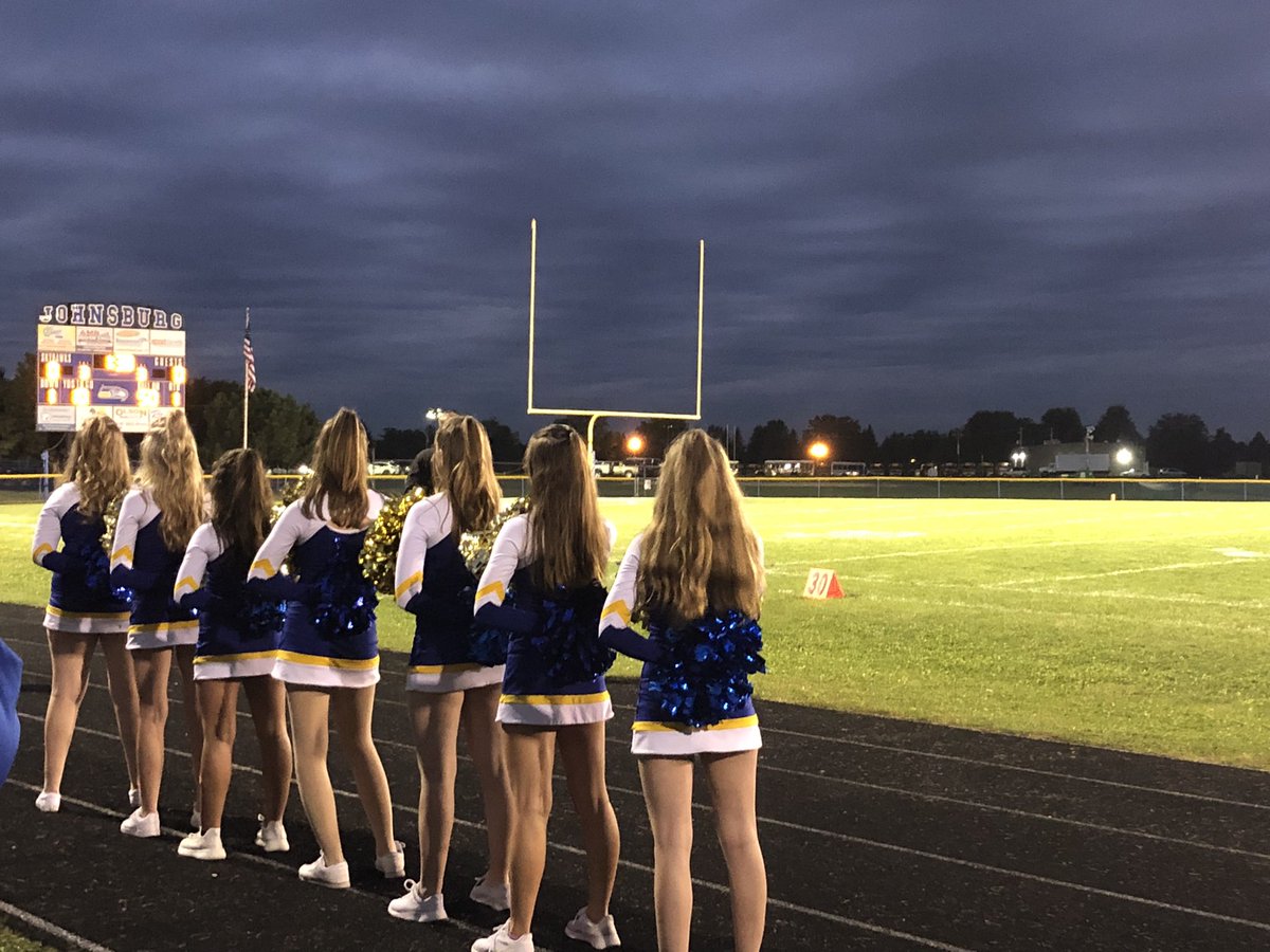 Hawkettes_JHS's tweet photo. Homecoming is for Pep rallies and guy girl routines, team dinners & Friday night lights! #dancelikeahawkette https://t.co/3rY5Gyw7tU