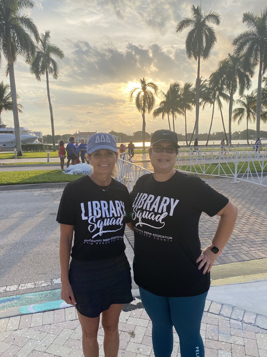 ToniLipscher's tweet image. @emapbc #LibrarySquad representing @StJude walk/run this morning in WPB. @MrsBennettReads @pbcsd @Ed_Tierney1 @561Sdpbc @lisaseymour1 @ssunshne @NoRowEdu
