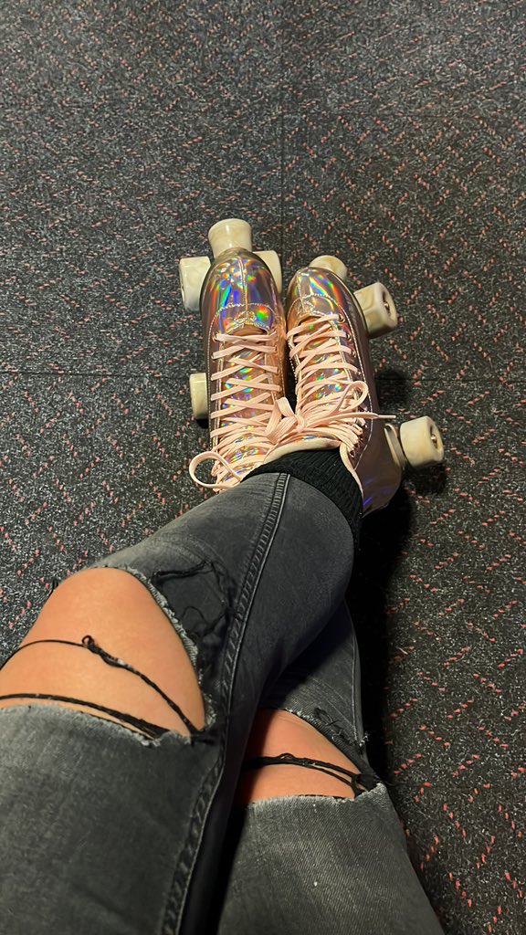 Sharkbaitpaints tweet media