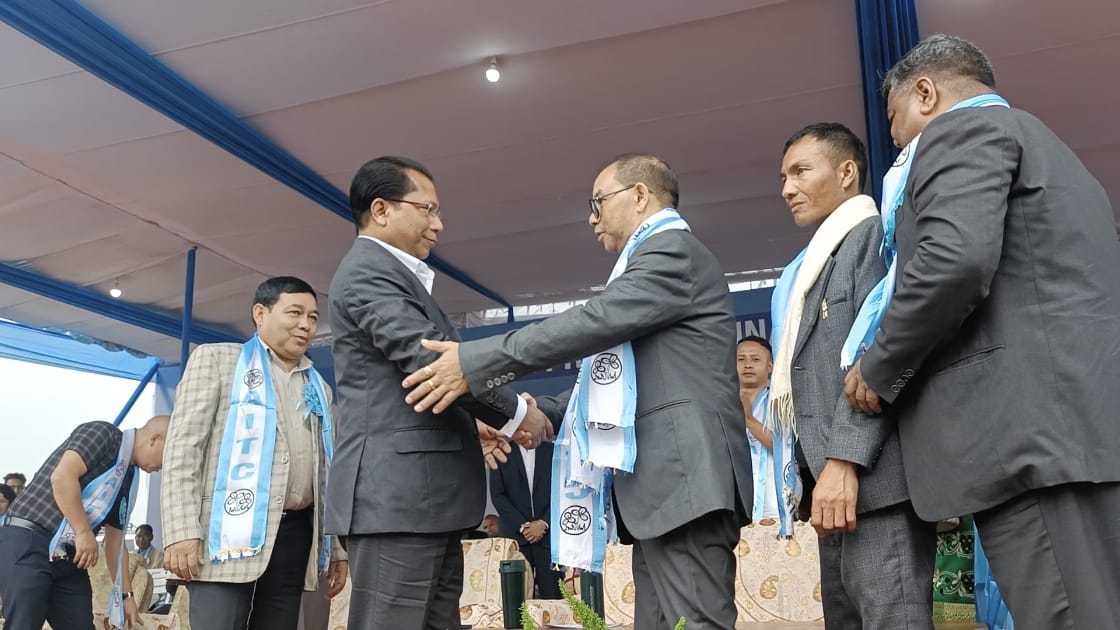 AITC4Meghalaya's tweet photo. Major milestone! 

In the presence of Mr @AITCCharles, Dr @mukulsangma, and Mr @JamesLyngdohTMC, Mr Sounder S. Cajee, former leader of FKJGP joined us in Mawkyrwat. 

His support has strengthened our resolve. 

Together, we will work with renewed vigour for Meghalaya. https://t.co/IG1dzuDN6y