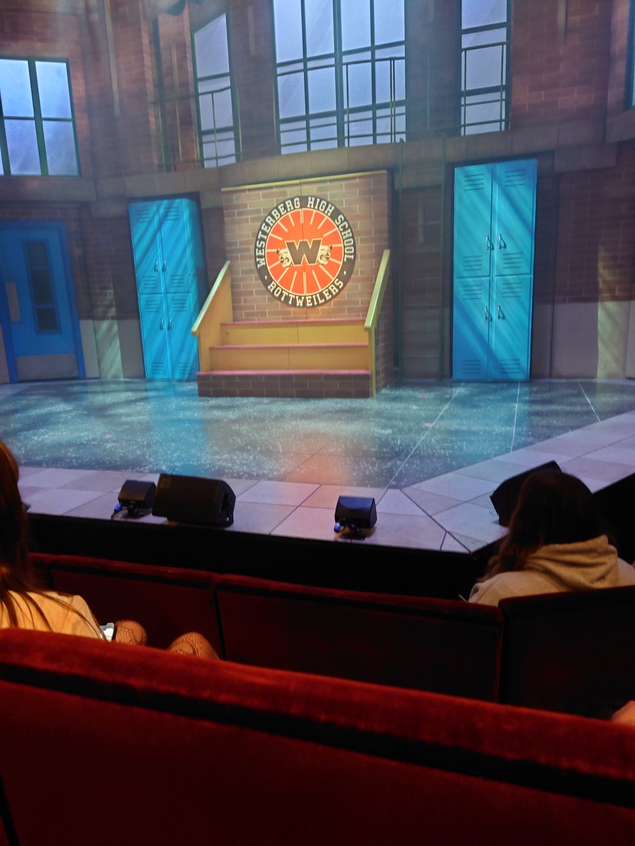 mcortes89's tweet photo. Finally getting to see this beaut of a show and so close to the stage. I wanna feel their sweat 😂 @HeathersMusical https://t.co/gHf6XCcmeV