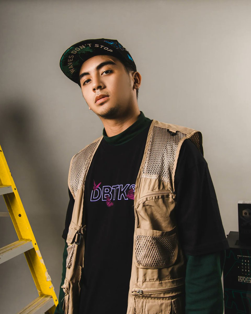 dbtkco's tweet photo. Amiel Marquez, an avid fan of the brand, is wearing the Careless tee.
Available on September 25, 2022, EXCLUSIVE at DBTK Fest happening at The Elements, Eton Centris, QC.
More details at https://t.co/4dvRoWMJZR
#DBTKFEST
#DBTKX https://t.co/Mqtex25sge