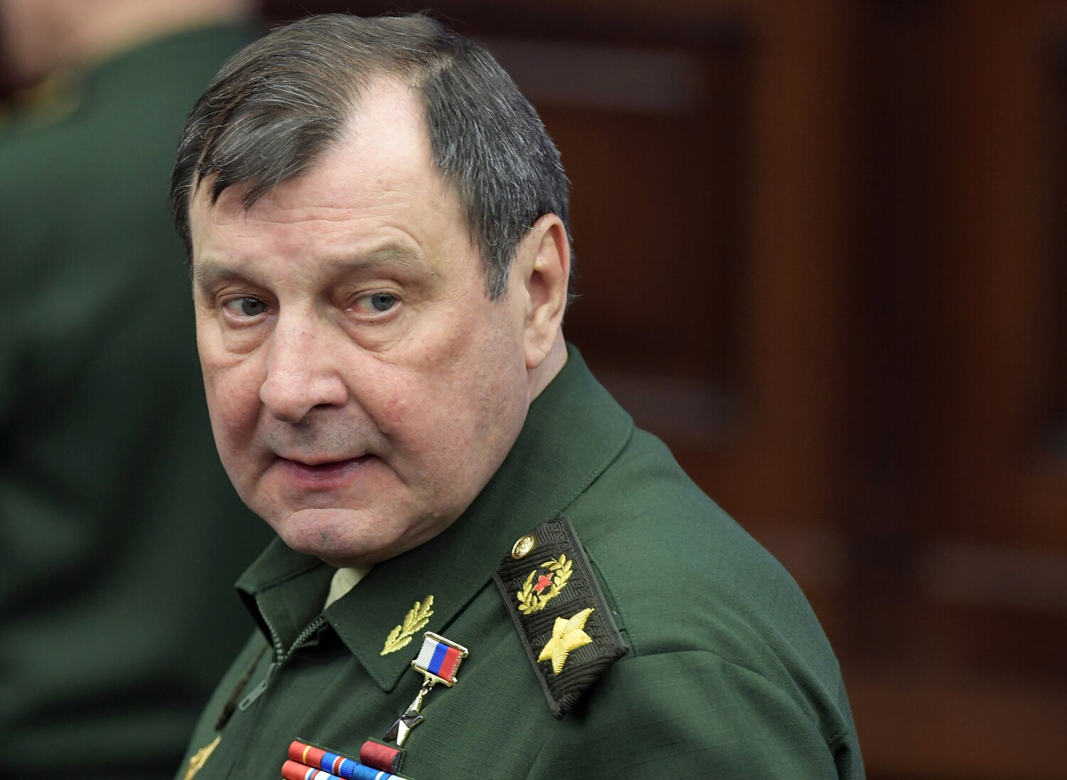 Заместитель министра обороны РФ мизинцев.