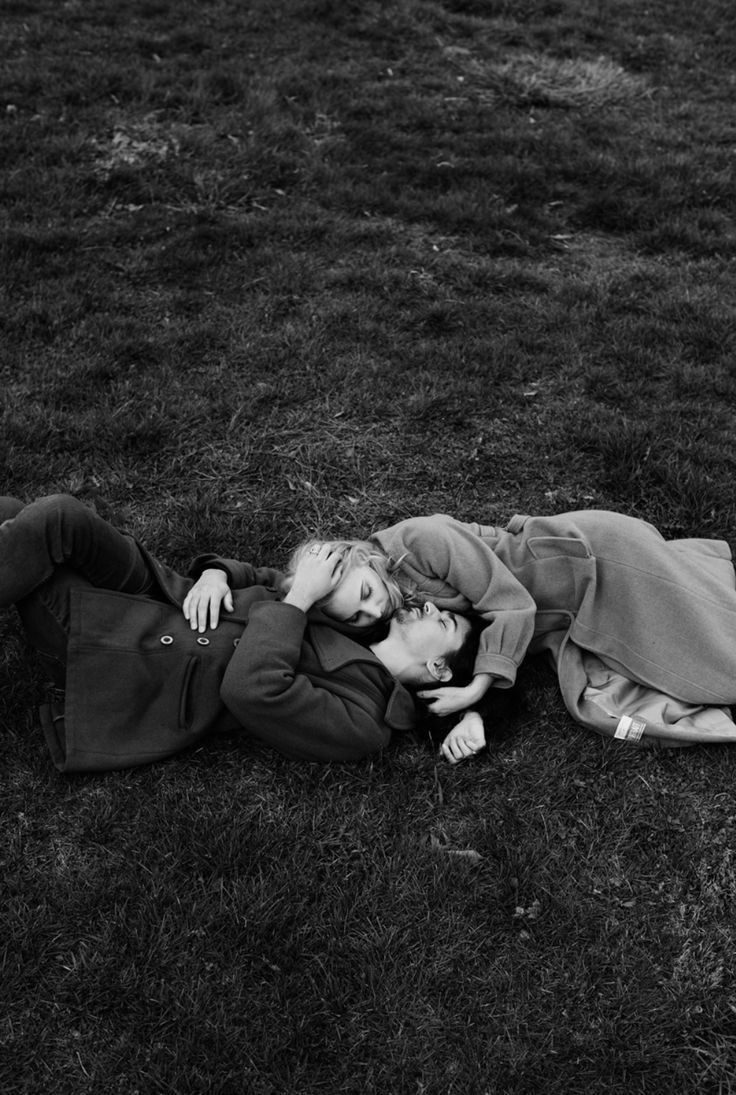 AnaBolena33's tweet photo. "Un día me preguntarás que es más importante, si mi vida o la tuya. Yo diré que la mía y tú te irás sin saber que tú eres mi vida." 
(Khalil Gibran)

© Nirav Patel https://t.co/RKW9cSjQjO