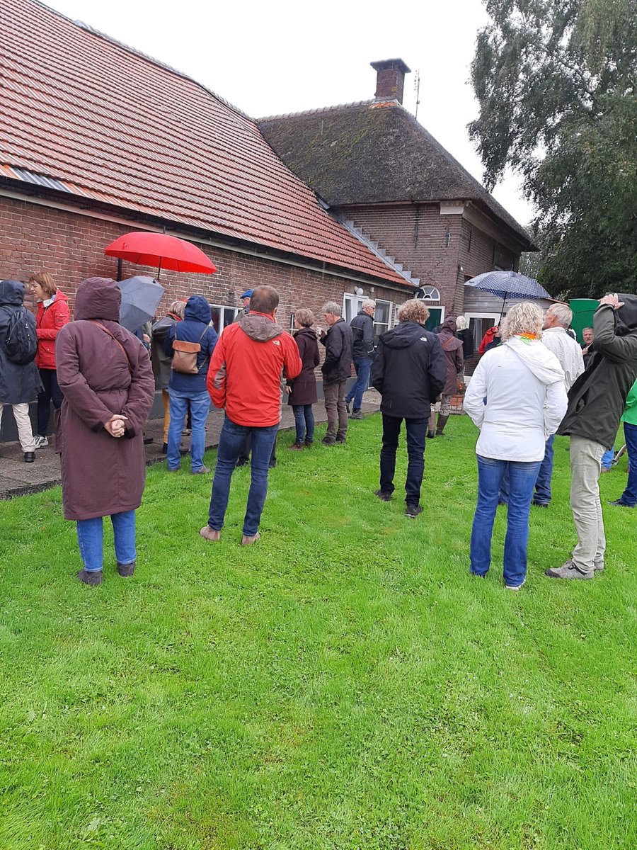Super opkomst (+50)vandaag bij #boerderij #excursie #Olst. Samen met Olster Erfgoed. Leerzaam en leuk