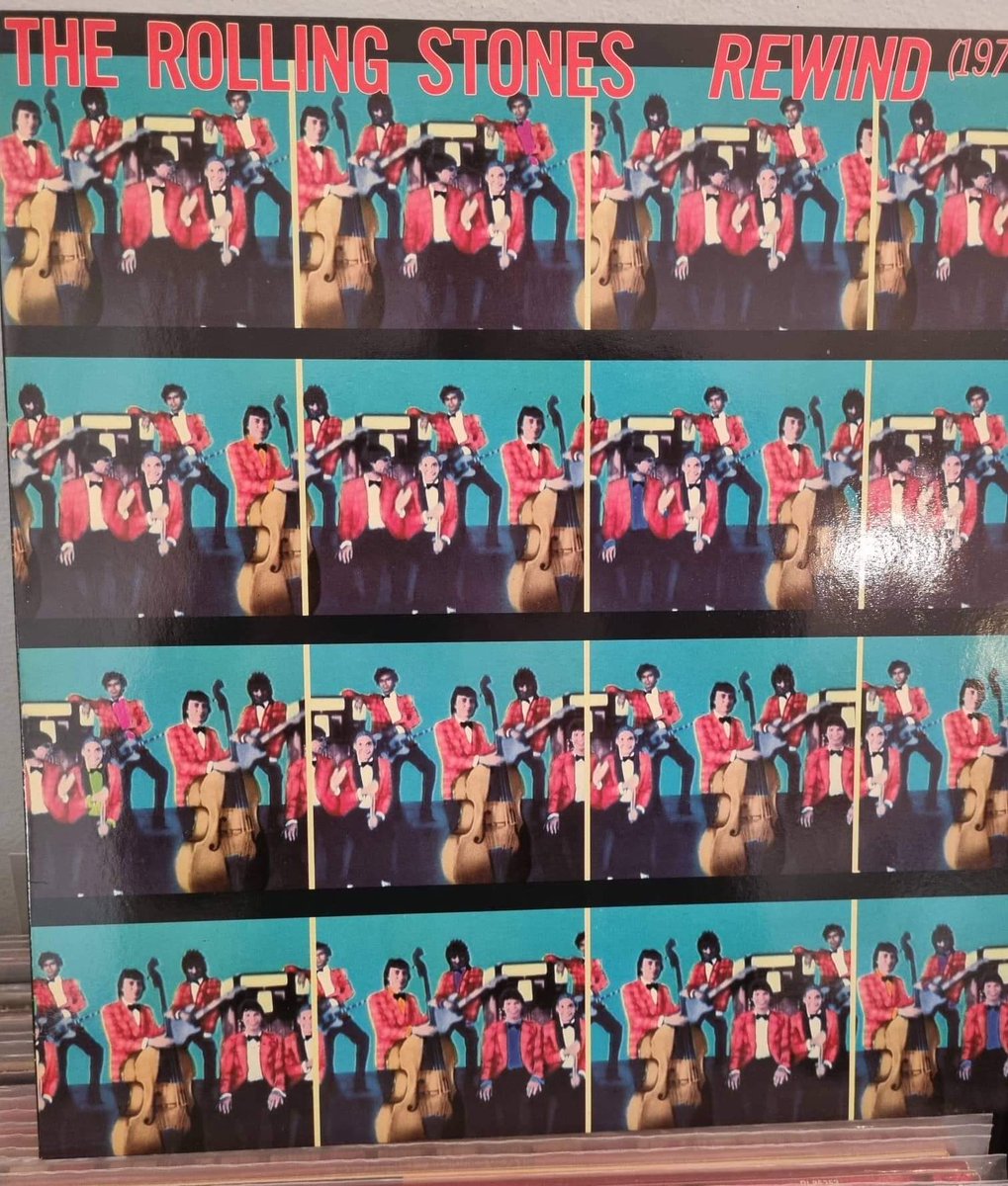 cupcakeberlin's tweet photo. VINYL SALE - ALL RECORDS 10β¬ π #recordcollector #vinylrecords #vinyl #cupcakeberlin #berlincupcakes #cakeberlin #vinyladdict #sale https://t.co/8AI2YzHhtZ