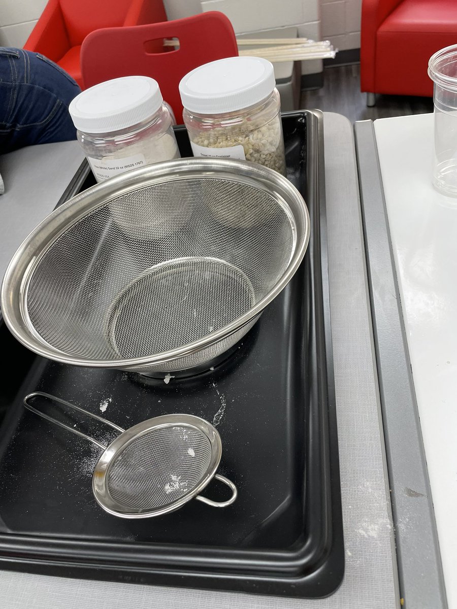 monica_torres21's tweet photo. Hands on in the Discovery Lab with mixtures and solutions happening at Travis STEM Academy! #TravisStem @TravisILC @Garcia3Diana @MrsAlmaGonzalez https://t.co/DLNEo8TIYS