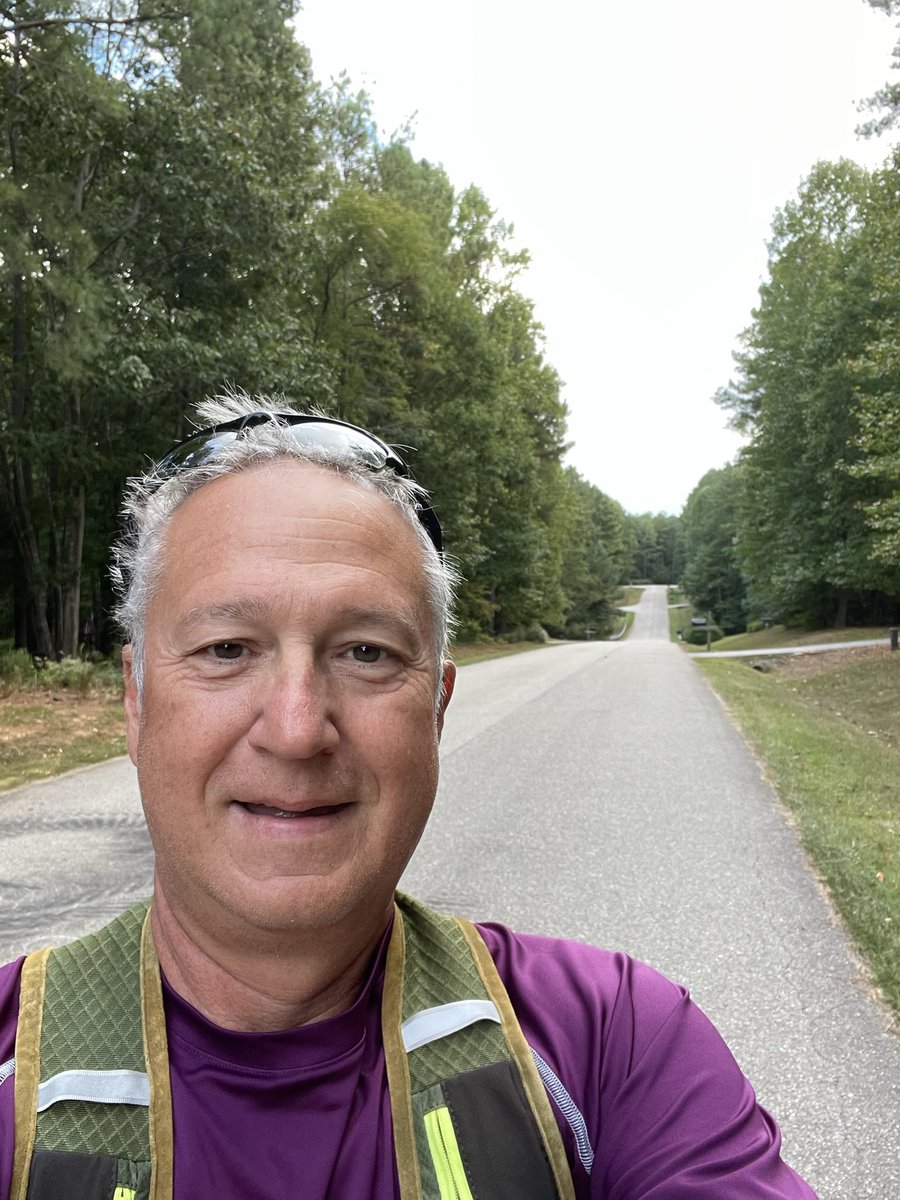 ramballhavoc's tweet image. Chilly 🥶 Fall like weather!  4.25 🥶 running miles - the temp was 50° which is down right blustery! Spending quality time with the grand Dawg Murphy this weekend #ThrowtheBall 🎾 Y’all have a great weekend!