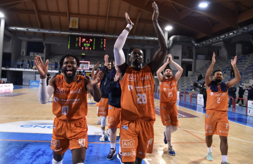 Latina Basket, parte la campagna abbonamenti 2022/23 - latinacorriere.it/latina-basket-…