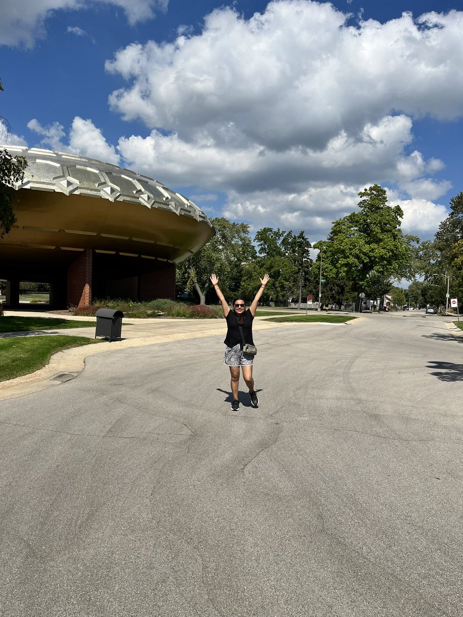 taferdelgadillo's tweet photo. Hoy sábado te platico de #Wisconsin 🇺🇸 y la increíble arquitectura de Frank Lloyd Wright.
📻 103.3 FM Sábado 5:30 pm #FormulaDesign https://t.co/drWr3IxQuI