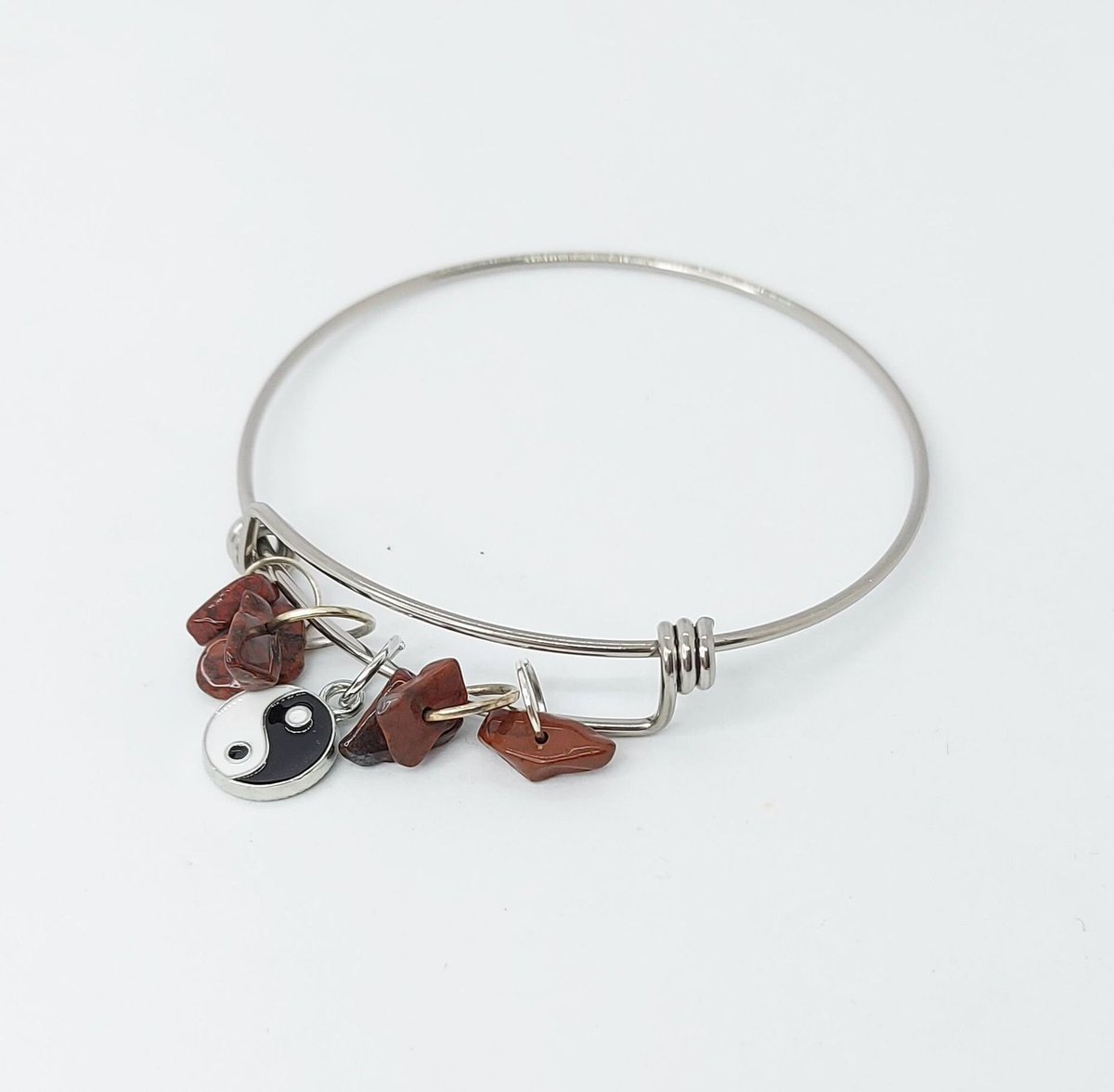 AlynsAttic's tweet image. 🐣. Offer Xtras! Adjustable Stainless Steel Bangle with Red Jasper &amp;amp; Yin Yan Charm - dia 6.5cm for £5.0 #AdjustableBangle #bracelet