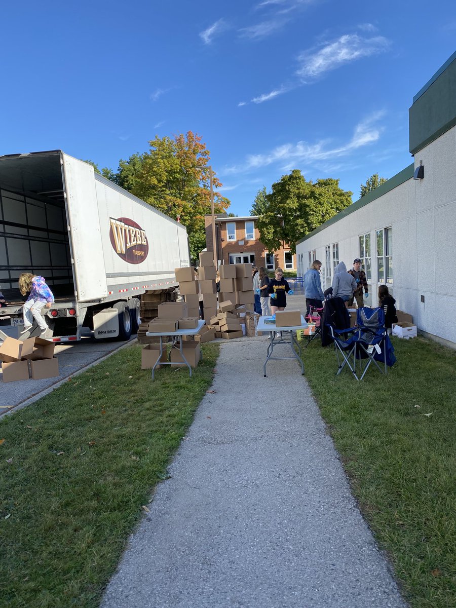 Jeff Holbrough (@jeffholbrough) on Twitter photo JP Rams spirit is alive and well -bottle drive for grade 8 trip!! <a href="/JPRobartsRams/">JP Robarts Public School</a> @RileyCulhane JP Rams spirit is alive and well -bottle drive for grade 8 trip!! <a href="/JPRobartsRams/">JP Robarts Public School</a> @RileyCulhane