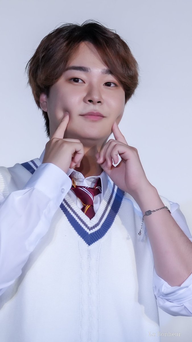 LeBonobono's tweet photo. 20220807 #BF #JEONGMIN &amp; #HYUNSEONG JAPAN LIVE EVENT 'DUET' 
20:00 制服DAY フォトタイム📸

#ヒョンソン #현성 @HS_930609
#ジョンミン #정민 @BOYF_JM https://t.co/TA7s0w0a7c