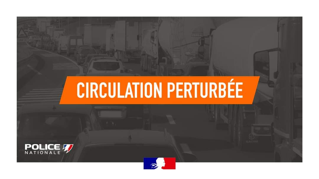 PoliceNat76's tweet photo. [#CirculationDifficile]

Accident grave de la circulation à @Rouen - Route de Darnetal
fermée dans les deux sens de circulation 

Restez vigilants. 

@WazeNormandie
@Prefet76 
@Sdis76 @gendarmerie_076 https://t.co/4uX6FiQRit