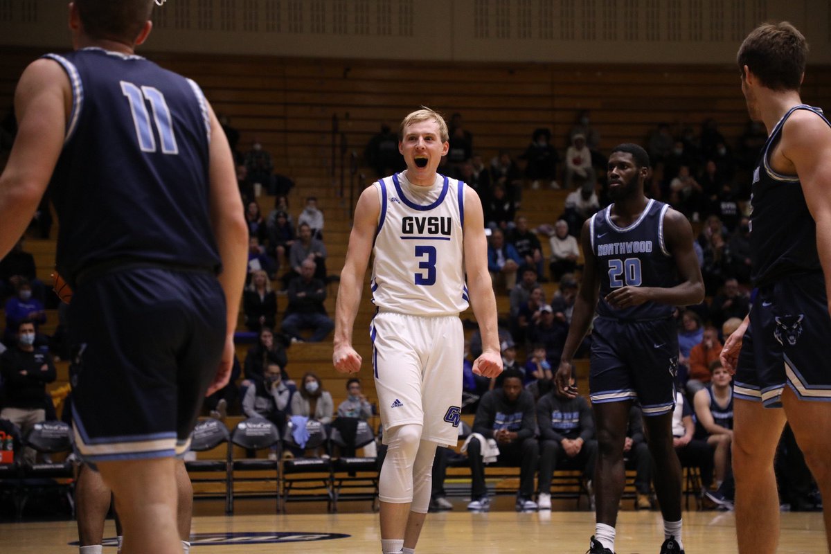 t_nichols30's tweet photo. Blessed to receive an offer from @gvsubasketball. Thank you @8mileCorn @DJMocini and the rest of the staff for the opportunity! @coach_djokaj @AlwardtElite @mitchjlovett @DLSPilots @DeLaSalle_BB https://t.co/JhFCt6bVsn