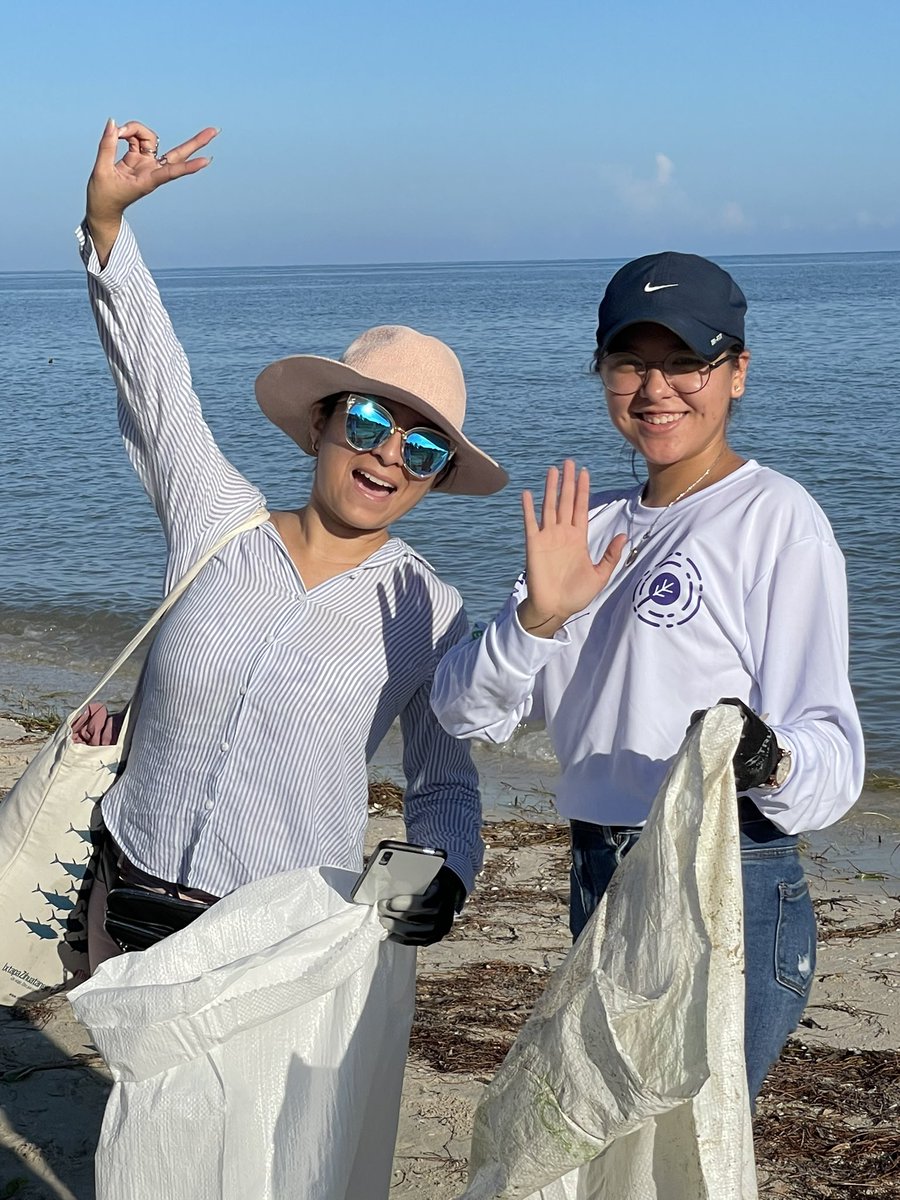 verderespong's tweet photo. ¡Los #AgentesDeCambio presentes en la #Macrolimpieza simultanea de playas 🏝 en 14 puntos de la costa de #Yucatán! https://t.co/j82wFKH67m