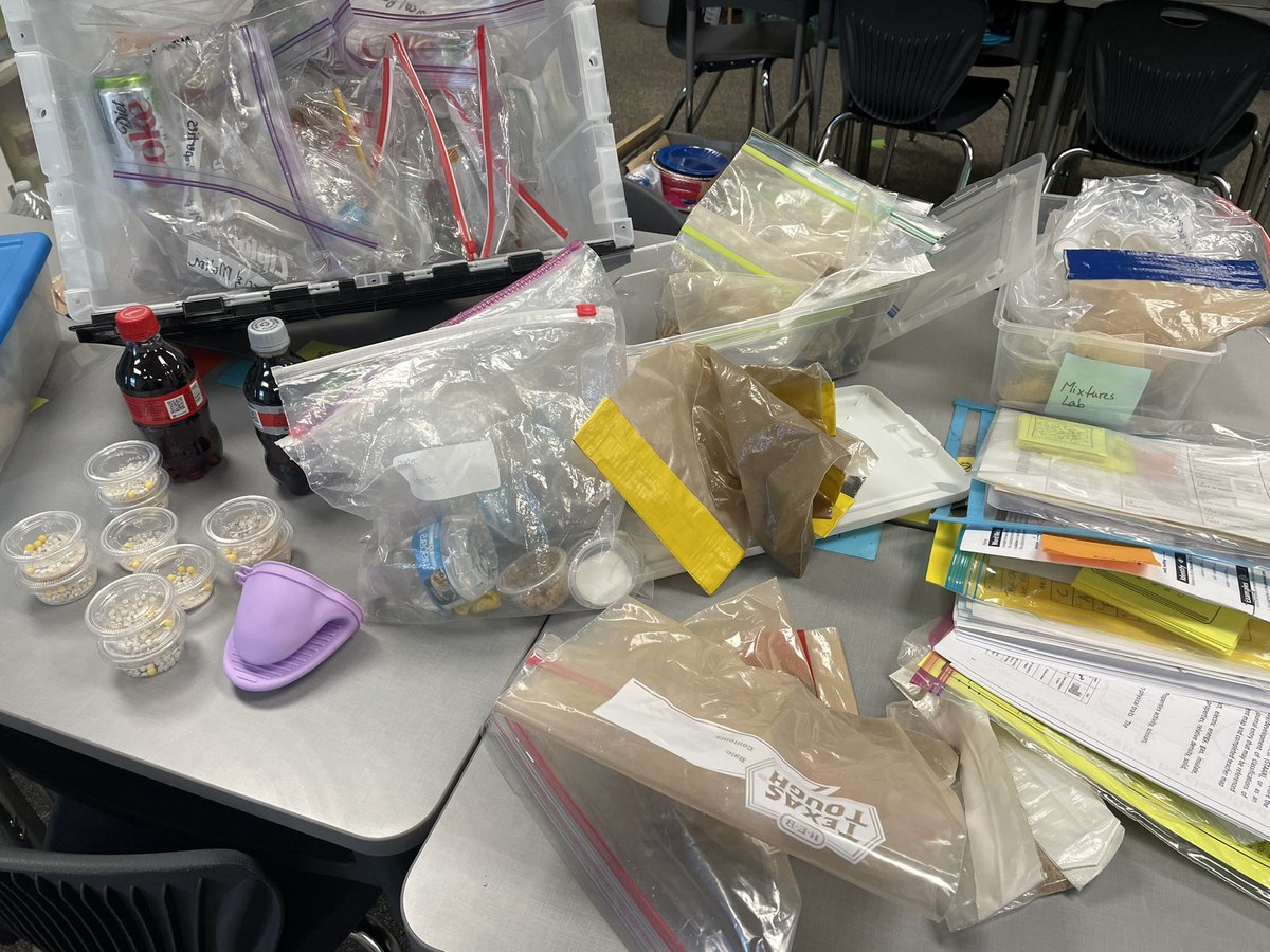 Thank you to our awesome <a href="/okekoalas/">Kilpatrick Elementary</a> PTA for a smorgasbord of snacks… we had all the energy needed to get our Properties of Matter unit cleaned up and put away! <a href="/oke5thgrade/">5th grade Class</a> #okeisafunplacetobe <a href="/malynn_r/">Malynn</a> <a href="/katyisd/">Katy ISD</a> #OKEOutofThisWorld