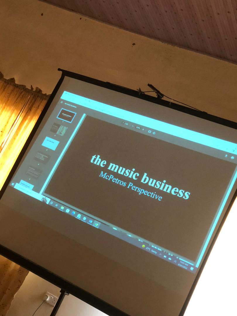 paulmcpetros_'s tweet photo. facilitating music business education in my city at a Creative Brunch.
shout out to @hyel_adzeera for putting this together.
#creativebrunch https://t.co/xQGdBqyZP5