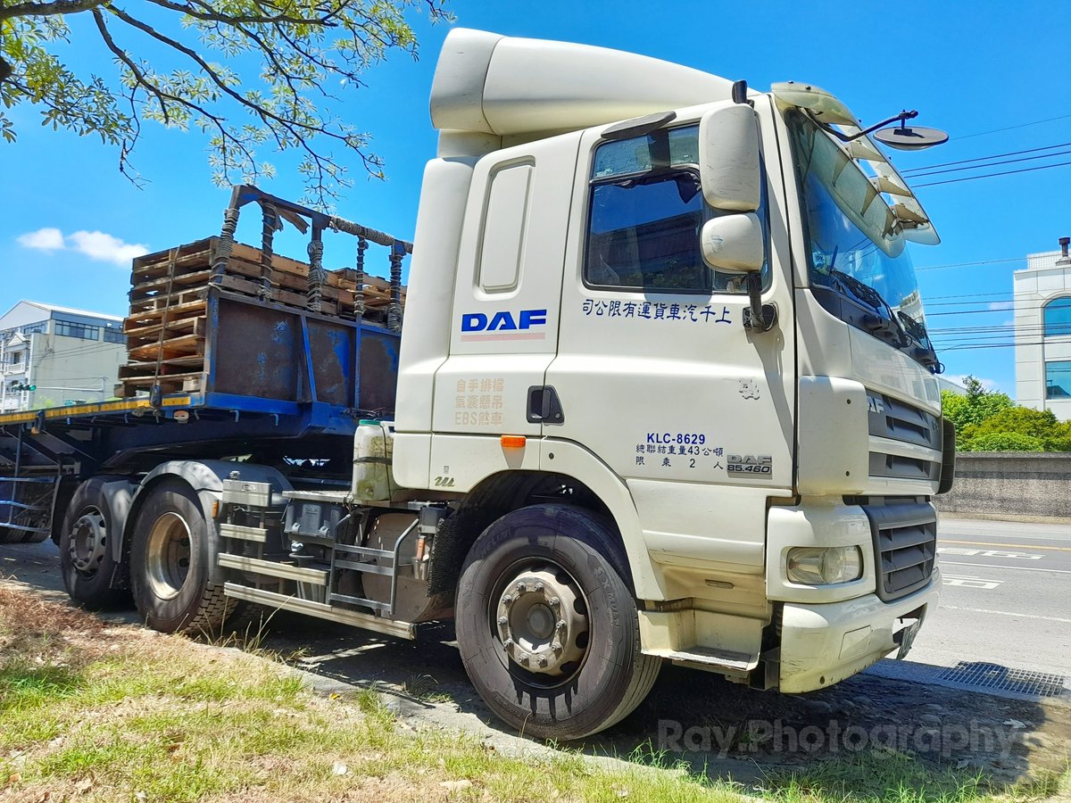 Ray1130_media's tweet photo. DAF FTR #CF85 460
●MX 340 U1 / 460PS / 2298Nm / 12902c.c. / Euro5
●12AS / 12-speed AMT
上千貨運 KLC-8629
#DAF #DAFCF #DAF460 #Paccar #ZFgearbox #trailertruck #Taiwantrucks

Facebook: https://t.co/YFOwy8G0AQ
Instagram: https://t.co/OKExY7RxtD https://t.co/lfyyfxgSZ4