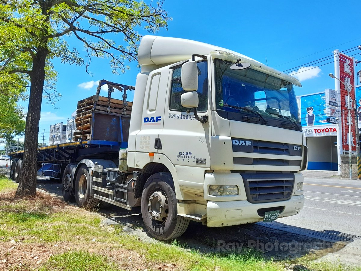 Ray1130_media's tweet photo. DAF FTR #CF85 460
●MX 340 U1 / 460PS / 2298Nm / 12902c.c. / Euro5
●12AS / 12-speed AMT
上千貨運 KLC-8629
#DAF #DAFCF #DAF460 #Paccar #ZFgearbox #trailertruck #Taiwantrucks

Facebook: https://t.co/YFOwy8G0AQ
Instagram: https://t.co/OKExY7RxtD https://t.co/lfyyfxgSZ4
