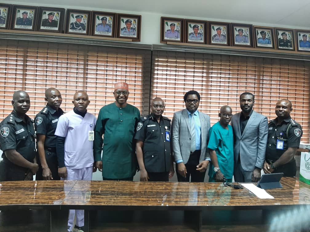 FctNma's tweet photo. COURTESY CALL on the Force Medical Officer ACP Dr E G Nzukwen by @FctNma Dr C Ugwuanyi led exco. the FMO @FCT_PoliceNG and the Leadership of the @PoliceNG led by IGP Usman Alkali Baba psc (+), NPM, fds through the NPMS
Greater partnership were discussed https://t.co/QxuWmRRCK7