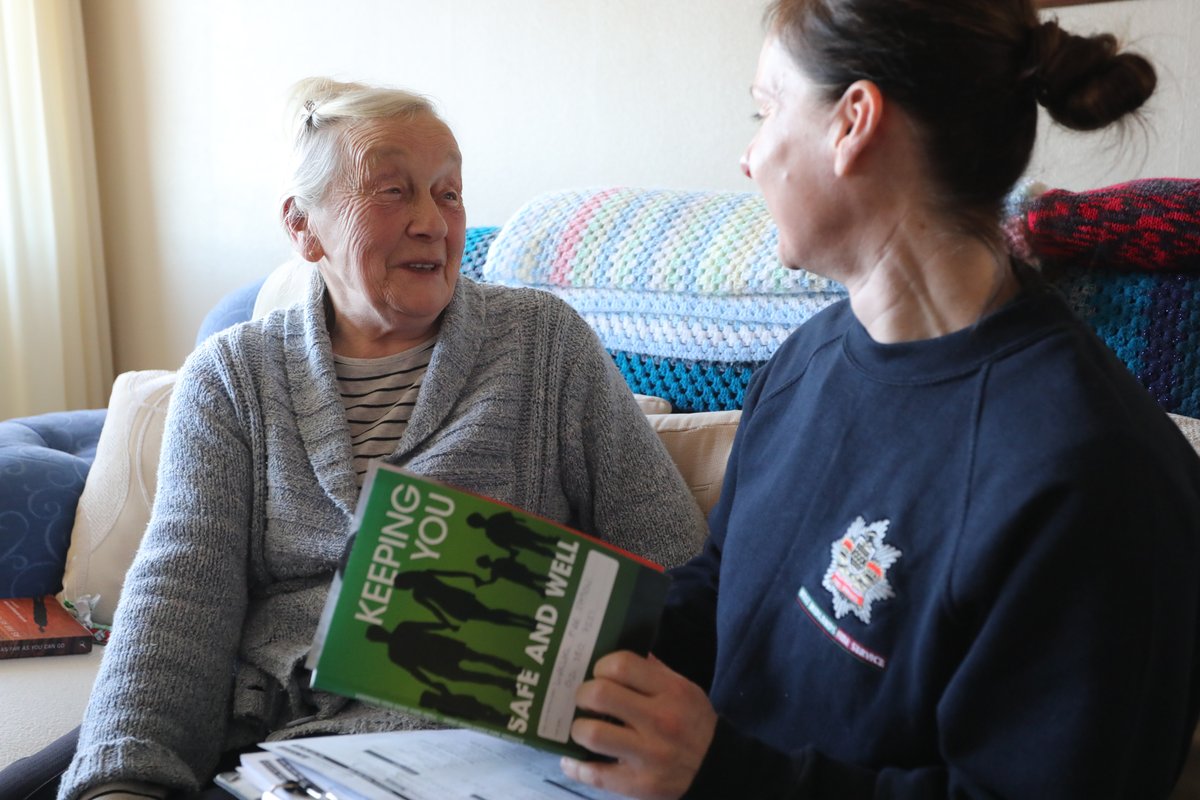 WestMidsFire's tweet photo. Would you or someone you know benefit from a Safe and Well visit from our firefighters? These free visits, ideal for vulnerable home owners or residents, allow us to give fire safety advice, fit smoke detectors and more. Visit https://t.co/lLI4Ea4x22 to find out more and book. https://t.co/ntbUPDxTFG