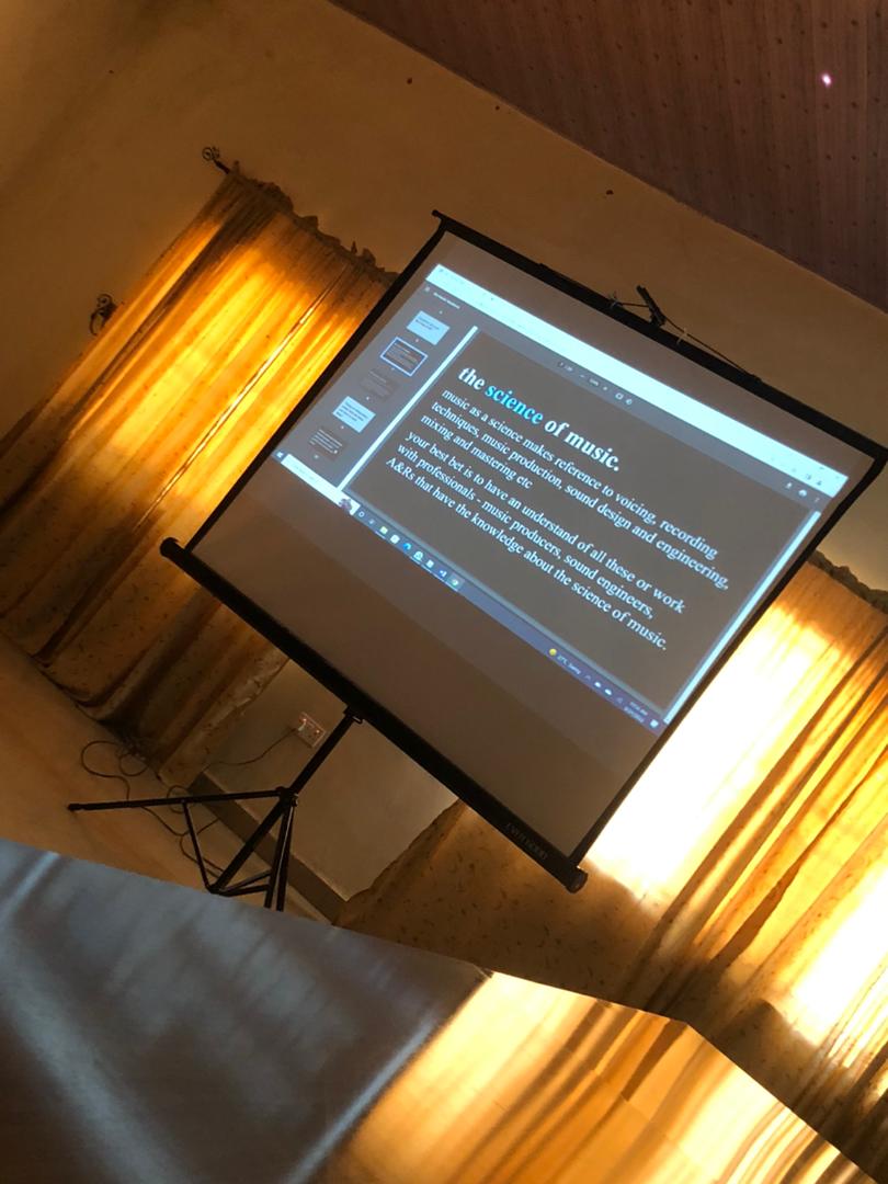 paulmcpetros_'s tweet photo. facilitating music business education in my city at a Creative Brunch.
shout out to @hyel_adzeera for putting this together.
#creativebrunch https://t.co/xQGdBqyZP5