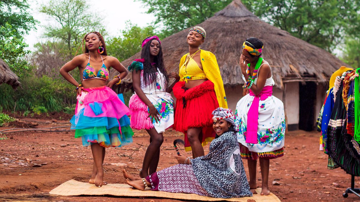 DeeMichaelss's tweet image. Happy Heritage Day!!.... 
💜🤍❤️🧡💛❤️💙💚
#HeritageDay