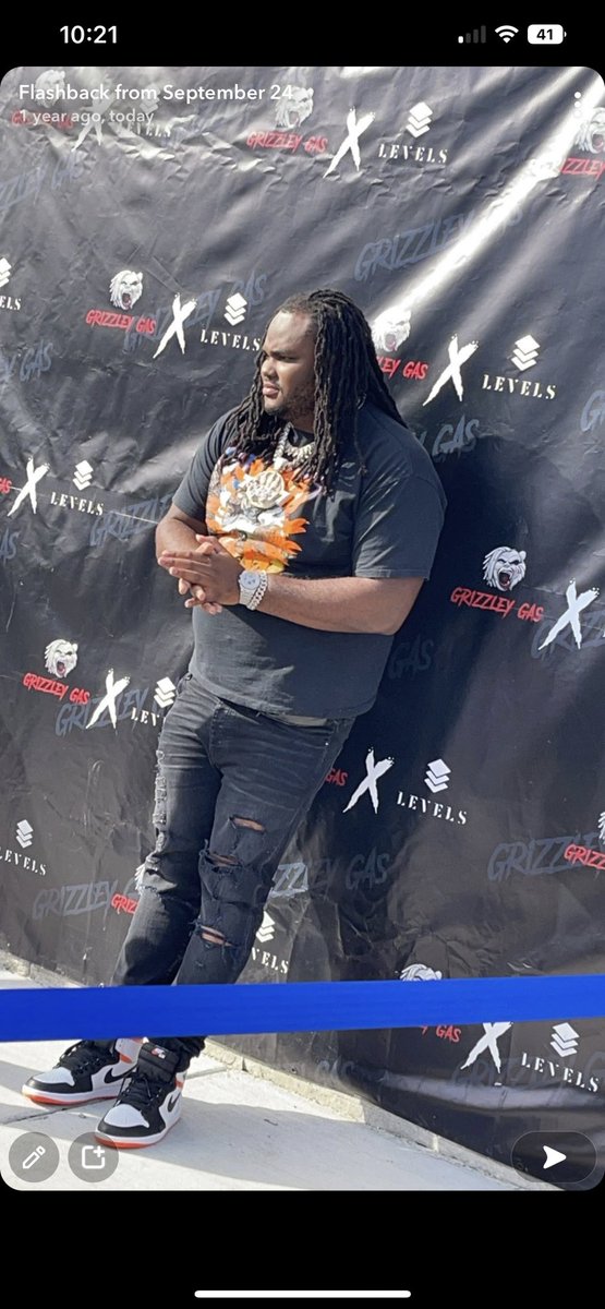 AisforAmber's tweet photo. @TeeGrizzley a year ago at your opening at levels in Muskegon 🫶🏽❤️ https://t.co/pBDmvnNpv3