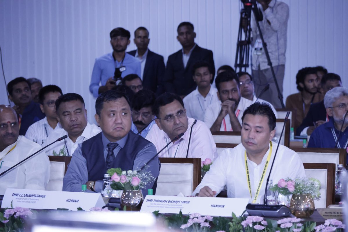 BiswajitThongam's tweet photo. We discussed numerous matters ranging from Single-Window System for Integrated Green Clearances, Combating Climate Change to Plastics and Waste Management.
#NationalEnvironmentConference https://t.co/SsIjtOaUZ9