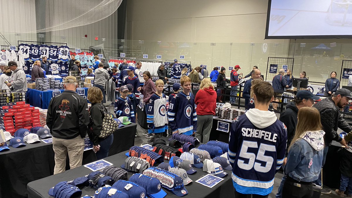JetsGearStore's tweet photo. Our retail booth is NOW OPEN! Come check out the great deals we have at #JetsFanFest today from 9-3 pm! https://t.co/Smozp5VKjH