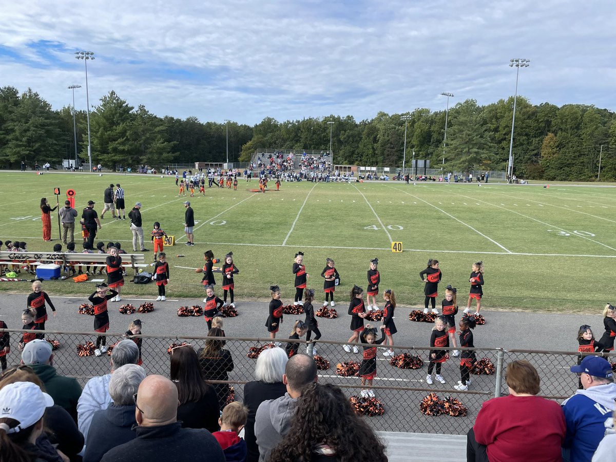 Such a beautiful morning watching these cuties! 🥰🧡🏈 #PocaPreK5