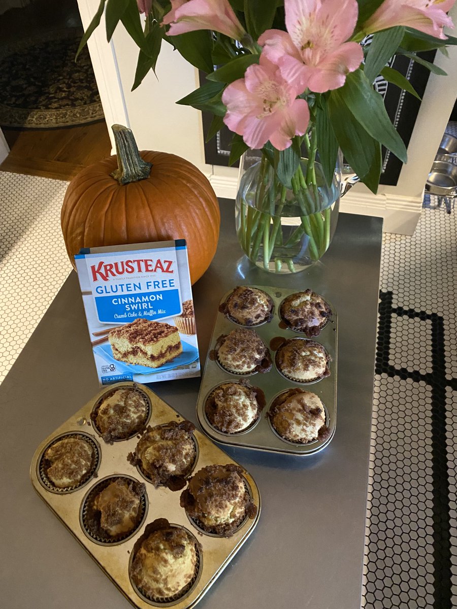 denver_harley's tweet image. Happy Saturday! A little pre-work treat. Not fancy but very yummy! #krusteaz #glutenfree #easy