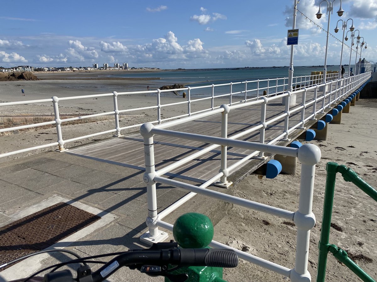stocksy71's tweet photo. From La Moye to here. Such a shame the off road cycle track ends at Havre des Pas. Love to be able to cycle out East too as safely. 🚴 ☀️ #linkusup @GovJersey https://t.co/xHxHjaMd34