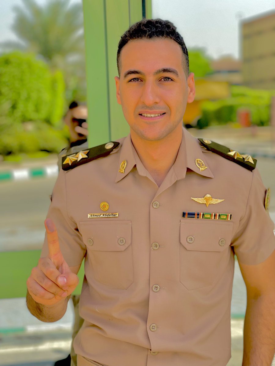 الحمد لله بمشيئه الله وقوته وتوفيقه عز وجل 
طبيب مقيم أمراض المخ والاعصاب بمستشفيات القوات المسلحة 
أتمني دعائكم لي بالقبول أولا ثم التوفيق 
Neurologist to be isa 🥼♥️
