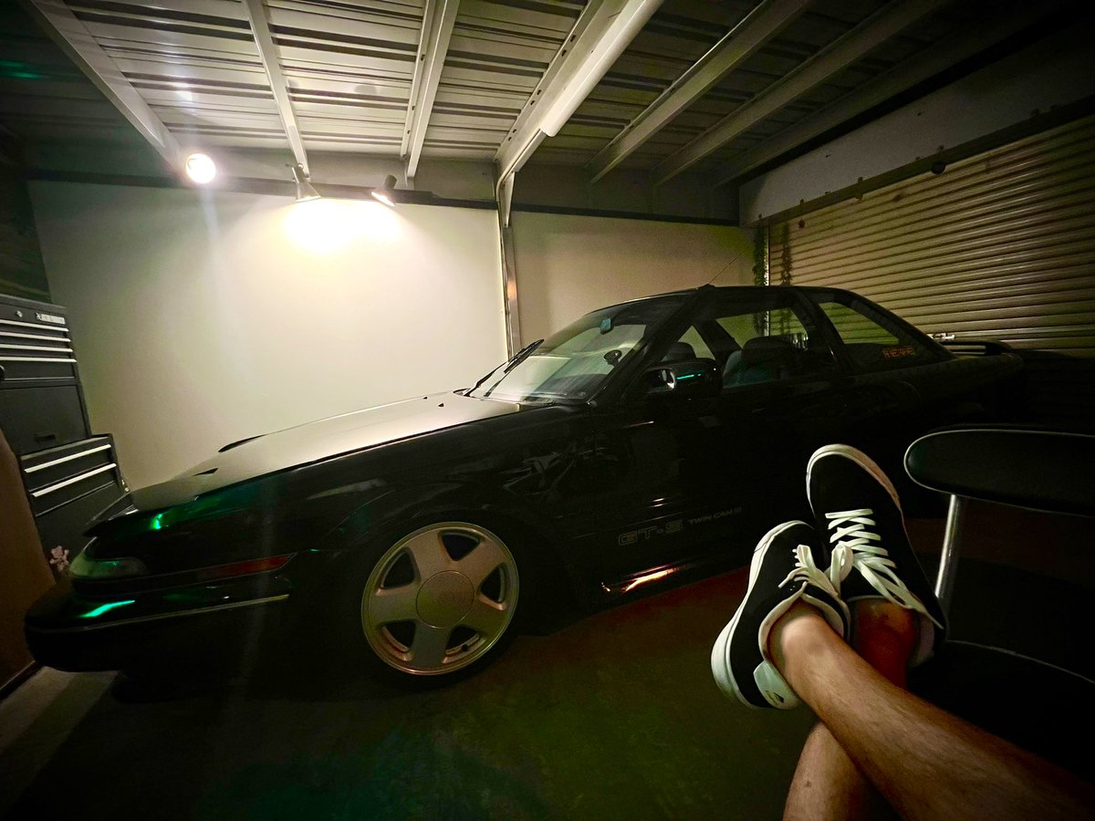 PASSINGBREEZE92's tweet image. ガレージでボーっとしてる時が1番アイデアが出やすい。

達磨はどんな目にしよっかな。
1Shot何色買おっかな。
この辺はどの照明にしよっかな。
床塗ろっかな。
天井デッドニングしたろかな。

くだらない事から今後についてまで色々考えれる私のお部屋。

#WEEKENDPLAYERZ
#PASSINGBREEZE
#BlueCA