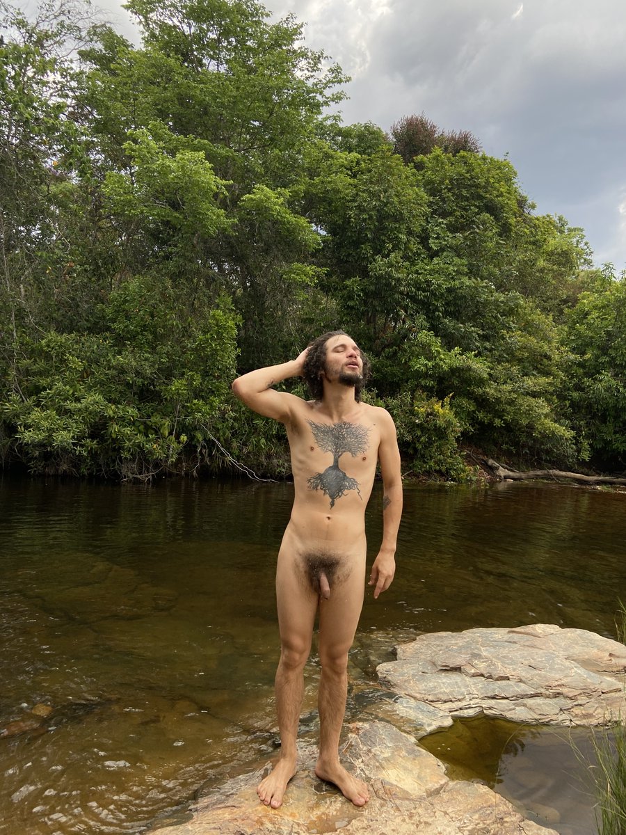 theglasstip's tweet photo. feeling the wind kissing my chin
#gay #wild #nature #river #nude #meninnature
#dick #cum #tattoo #HairyMasculinity #hairyteen https://t.co/XiLJIb4NBi