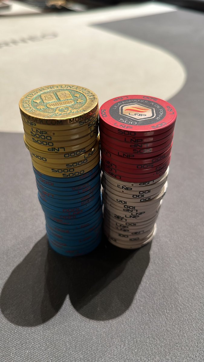 BUBBLEWOMAN8's tweet photo. Empezamos día 2 JUNIOR @ligaESpoker
@mentopoker
#BubbleHappy✌🏼✌🏼✌🏼 https://t.co/KvXnOG90eX
