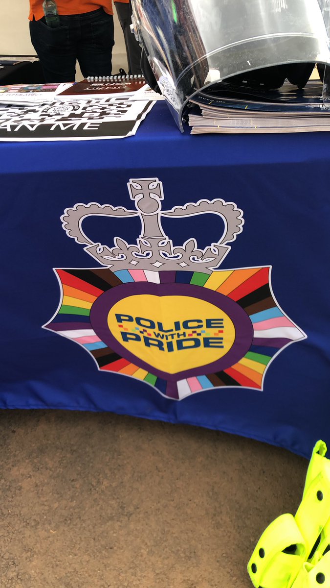 ElaineBridge500's tweet photo. @BirminghamPride @NCA_UK @NCA_Embrace https://t.co/hjvQAlFbL7