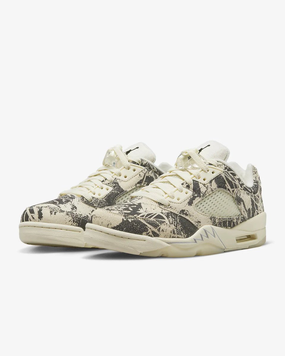 KicksNinja's tweet photo. WMNS Jordan Retro 5 Low ‘Coconut Milk’
https://t.co/RIYyqm3fvL
#jordans #jordan5 #retrojs https://t.co/Vl2HADjNEf