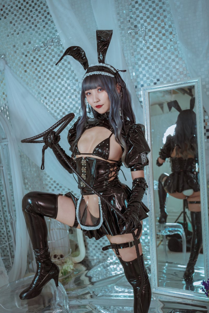 「S or M?」
Photos thanks :<a href="/ringotai_/">ringotai</a>
outfit:歪萌社 

#cos #hkcosplay #cosplay #cosplaygirl #cosplayer #kawiigirl #歪萌舍 #sexy #sexygirs #hkmodel #私影model #綺麗 #可愛い #美少女 #香港model #自撮り #自撮り女子 #私の寫真 #少女寫真 #漆皮 #暗黑系 #純欲風 #兔女郎 #SM