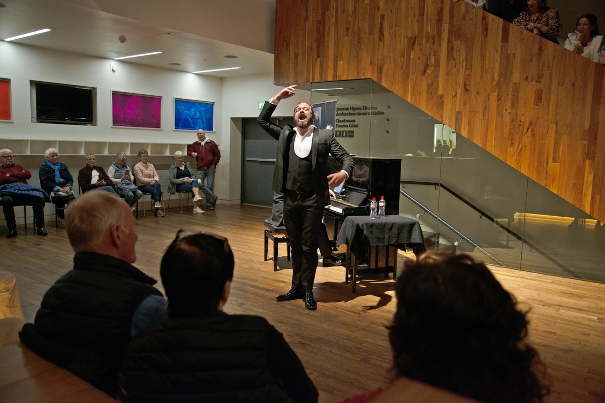 wexfordopera's tweet photo. @CultureNight 2022
An amazing evening of music with our Wexford Factory artist @amihewitt4, Baritone @RoryMusgrave accompanied by Giorgio D'Alonzo on piano.
Thank you to all who attended this wonderful event.
📸 @The Pádraig Grant Gallery
#WFO2022
#WFO71 https://t.co/foysznsrNw
