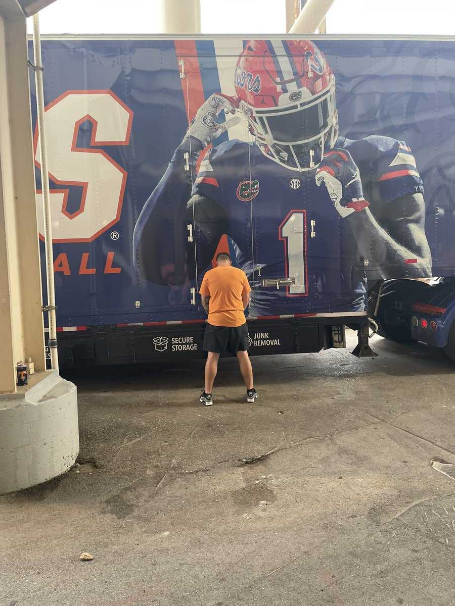 ItsLeland's tweet photo. Tradition https://t.co/2M7fip2ssT