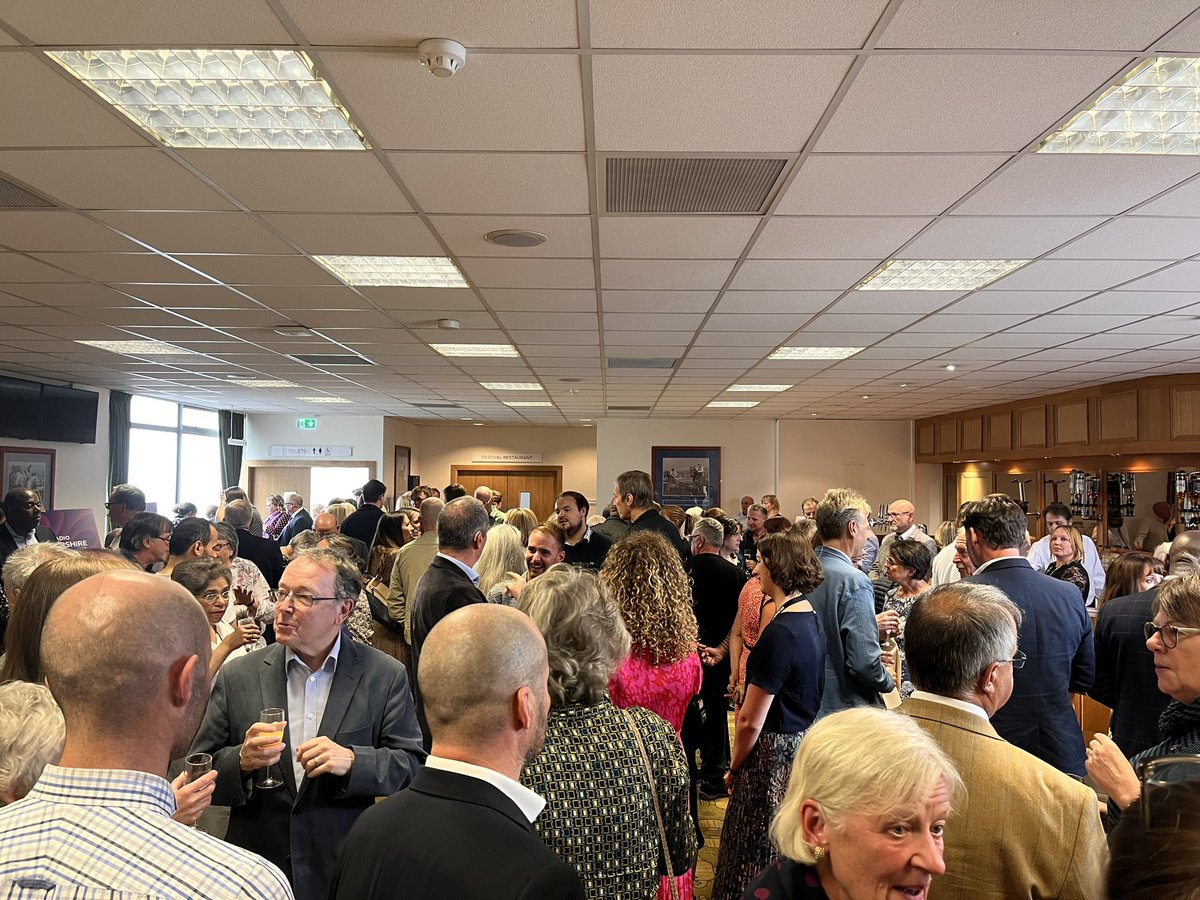 joininchina's tweet image. Such amazing atmosphere at #MakeaDifferenceAwards by @BBCGlos looking forward to cheering all nominees #WeAreAllWinners with passion for our communities @chrissandys