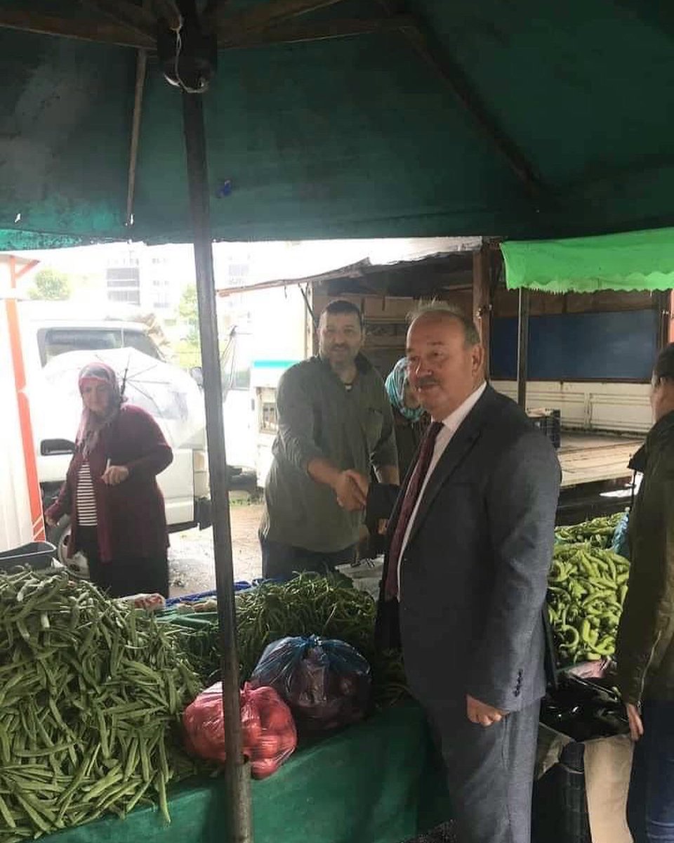 Chppgiresunkk's tweet photo. Keşap İlçe Başkanlığımızın"75 Günde Devr-i Alem"saha çalışmasında Kadın Kolları İl Bşk. Ayça Kozluca,Keşap İlçe Bşk. Metin Öztürk,Keşap İlçe Kadın Kolları Bşk. Emine Ekizoğlu ,Gençlik ilçe Bşk. Can Erdoğan ve parti yöneticilerimizle Keşap Pazarında halkımızın sorunlarını dinledi. https://t.co/6xywwqKVJ9