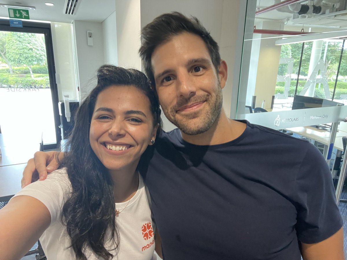 laila_abudahi's tweet photo. Finally meeting @rayandawud in person! 💪🏽🇵🇸 #PalestinianPower https://t.co/xA63W8gUkL